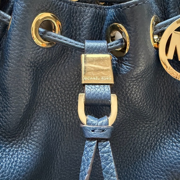 Michael Kors Navy Blue Shoulder Bag - Picture 2 of 16